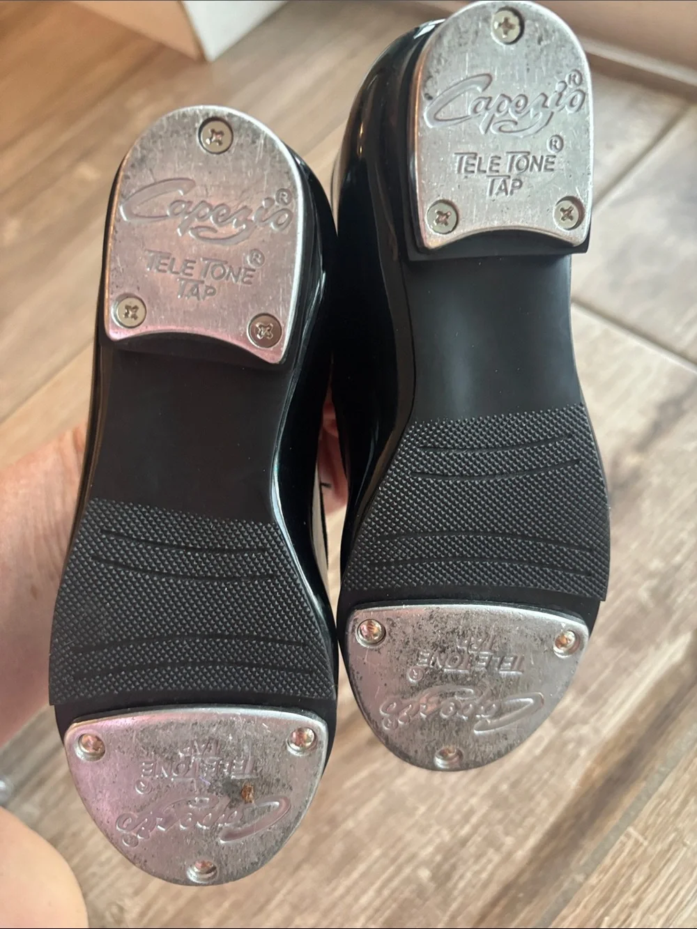 Capezio Black Patent Mary Jane Tap Shoes for toddlers size 9.5 in good condition